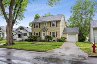 1330 12th Street N, Fargo, ND 58102