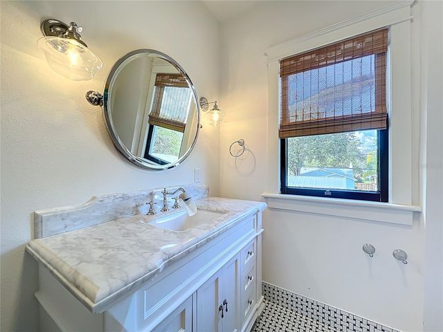 1118 S PARK AVENUE, Sanford, FL 32771