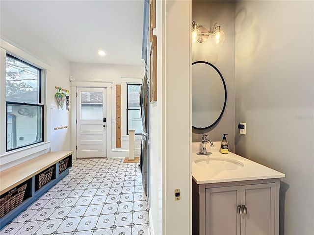 1118 S PARK AVENUE, Sanford, FL 32771