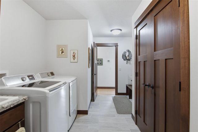4929 Running Deer Drive, Eau Claire, WI 54703