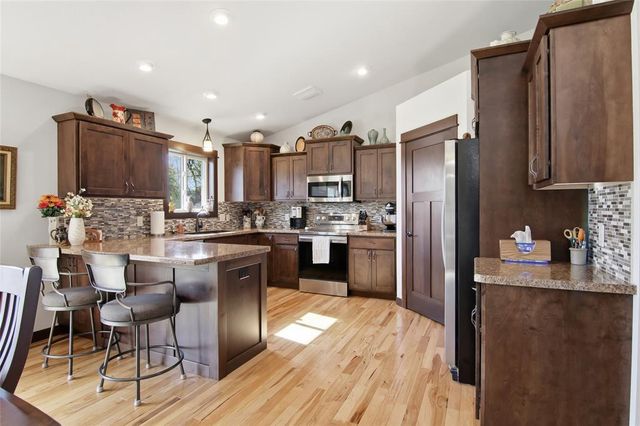4929 Running Deer Drive, Eau Claire, WI 54703