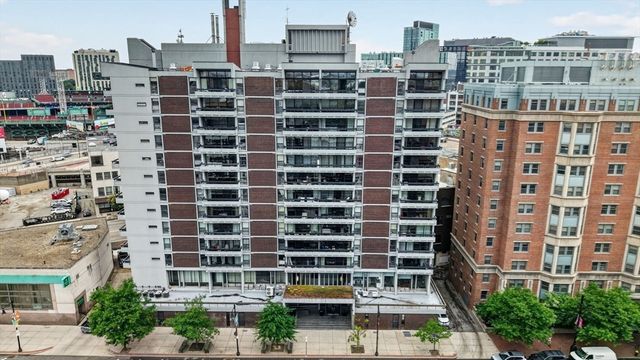566 Commonwealth 304, Boston, MA 02215