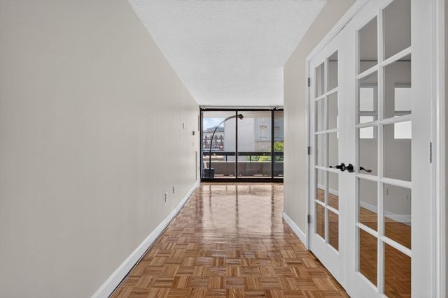 566 Commonwealth 304, Boston, MA 02215