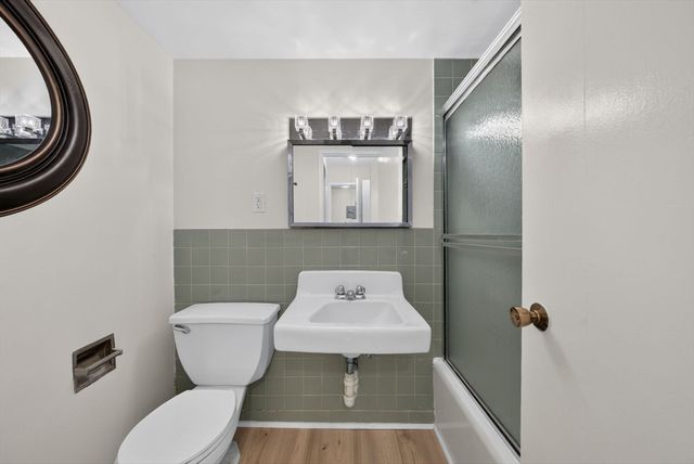 566 Commonwealth 304, Boston, MA 02215