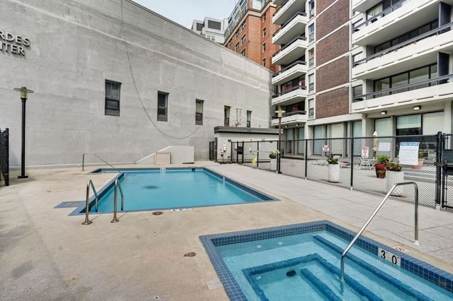 566 Commonwealth 304, Boston, MA 02215