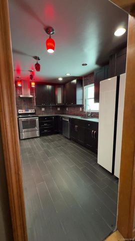 93 Old Mill Road, Wallkill, NY 12589