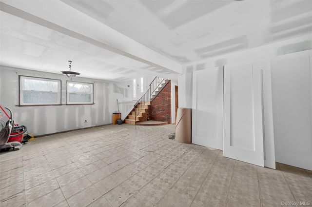 93 Old Mill Road, Wallkill, NY 12589