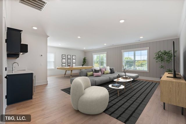 329 Old Shackle Island Rd, Hendersonville, TN 37075