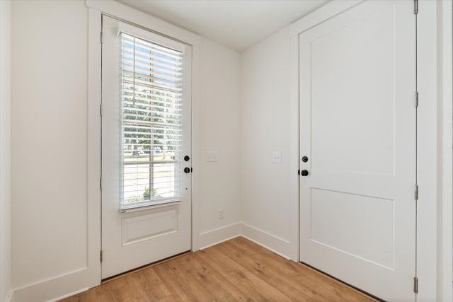 329 Old Shackle Island Rd, Hendersonville, TN 37075