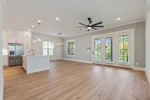 329 Old Shackle Island Rd, Hendersonville, TN 37075