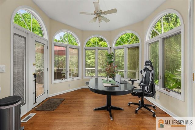 6 Limoli Court, Edison, NJ 08820