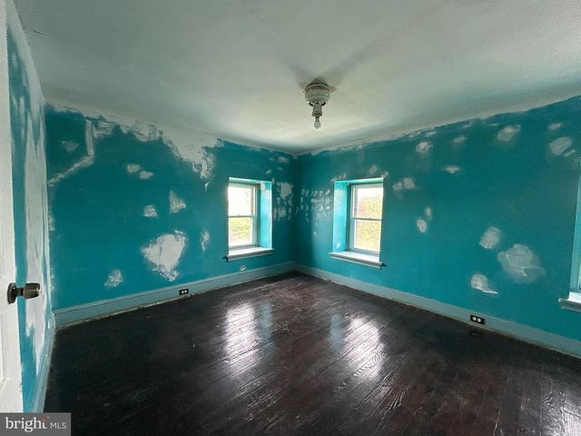 37 N SPRING GARDEN ST, Ambler, PA 19002