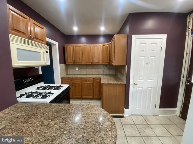 37 N SPRING GARDEN ST, Ambler, PA 19002