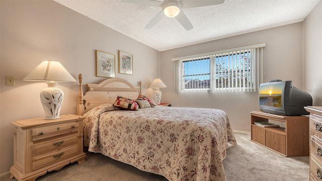 2446 CLUBHOUSE CIRCLE 201, Sarasota, FL 34232