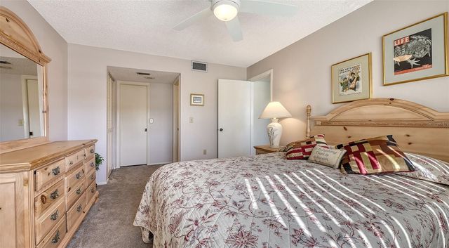 2446 CLUBHOUSE CIRCLE 201, Sarasota, FL 34232