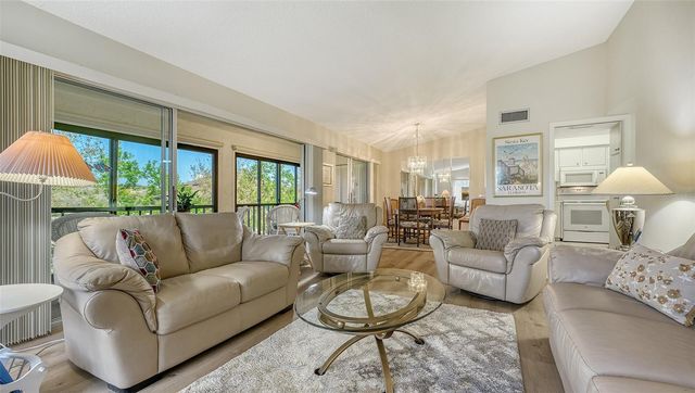 2446 CLUBHOUSE CIRCLE 201, Sarasota, FL 34232