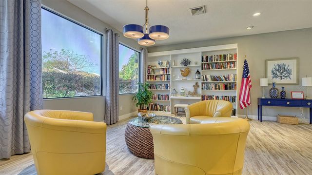 2446 CLUBHOUSE CIRCLE 201, Sarasota, FL 34232