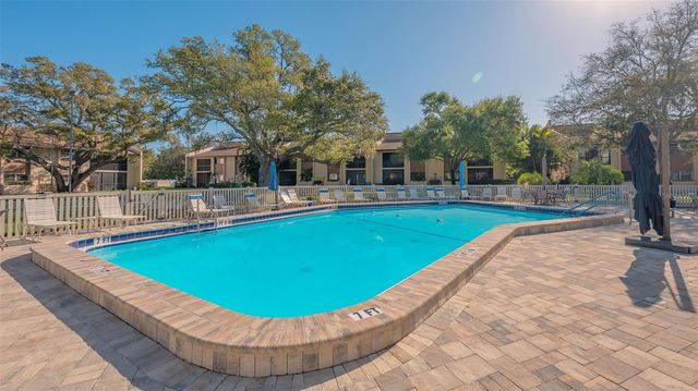 2446 CLUBHOUSE CIRCLE 201, Sarasota, FL 34232