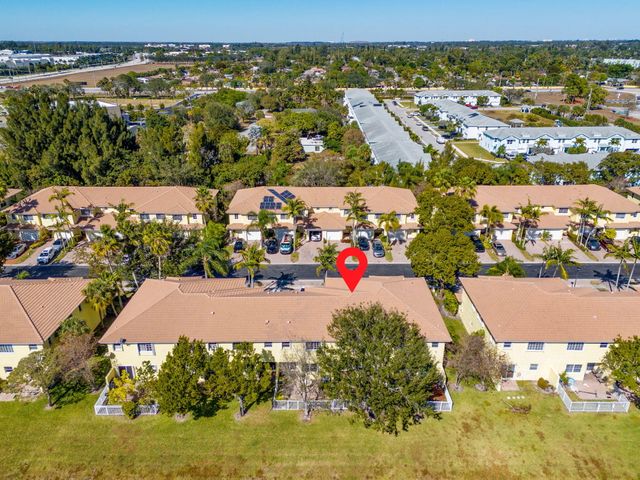 948 Imperial Lake Road, West Palm Beach, FL 33413