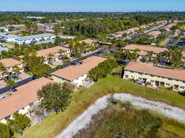 948 Imperial Lake Road, West Palm Beach, FL 33413