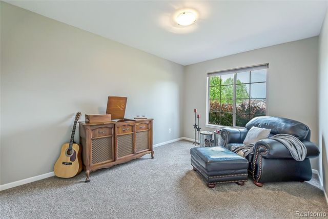 58721 Carriage Lane, South Lyon, MI 48178