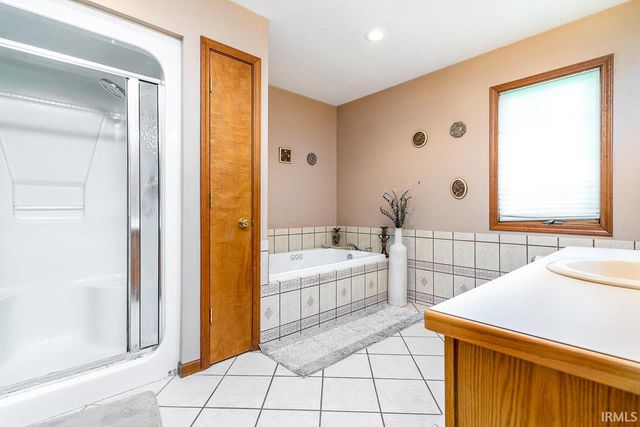 3809 Saint Andrews Place, Elkhart, IN 46517