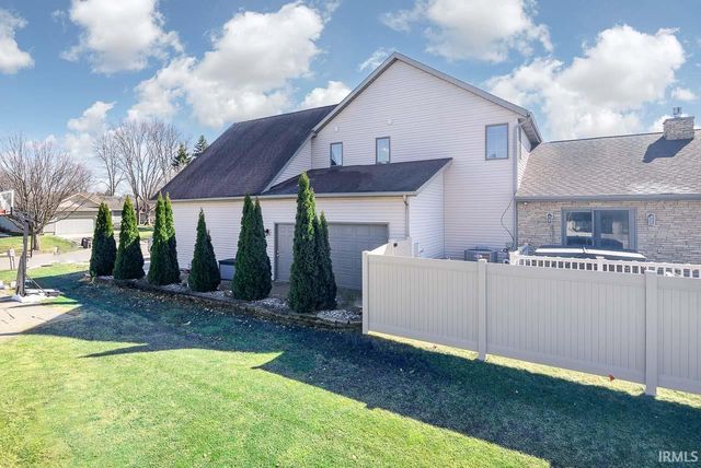 3809 Saint Andrews Place, Elkhart, IN 46517