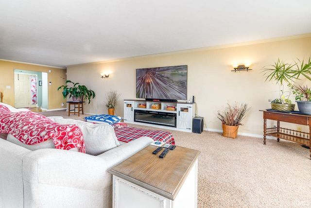 3809 Saint Andrews Place, Elkhart, IN 46517