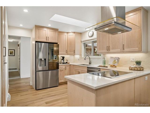 6 Glenview Dr, Littleton, CO 80123