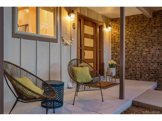 6 Glenview Dr, Littleton, CO 80123
