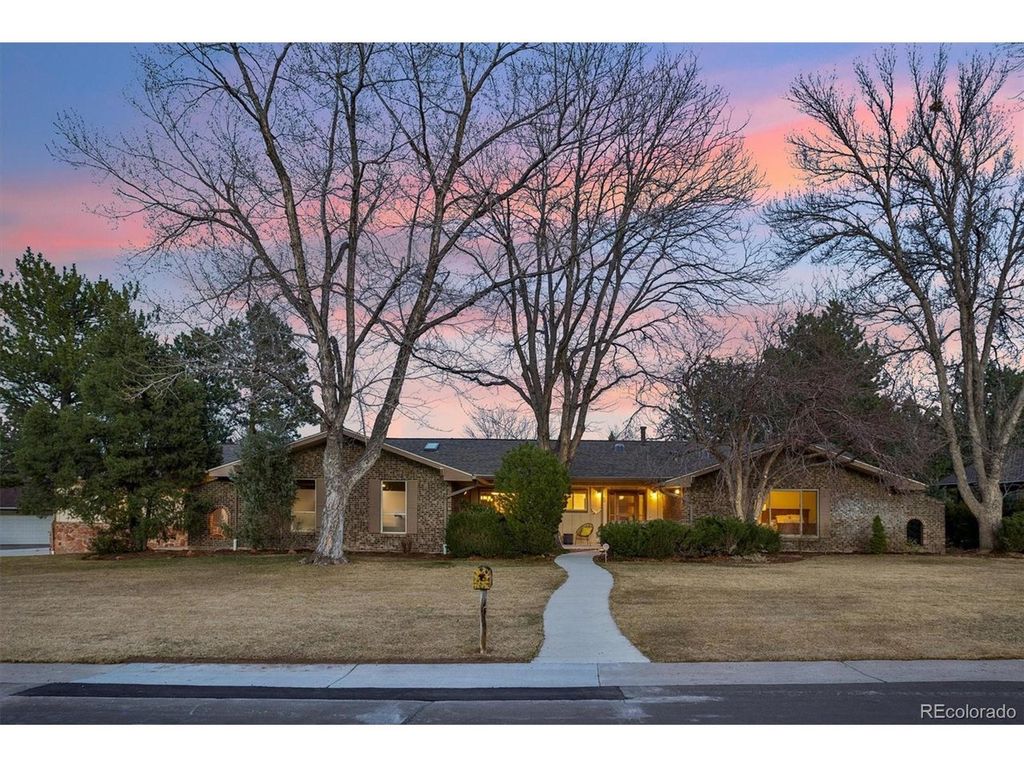 6 Glenview Dr, Littleton, CO 80123