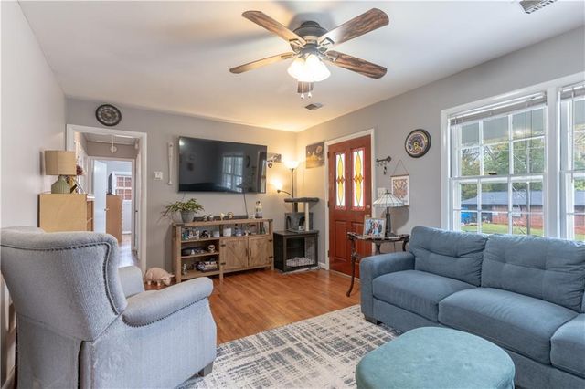 3148 Rebecca Street SW, Covington, GA 30014