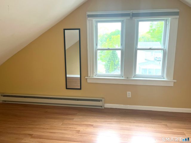21 Gordon Avenue, Shelton, CT 06484