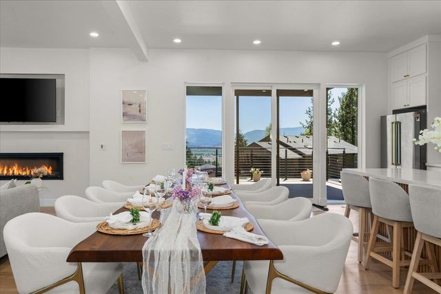 5825 N Del Rey Dr, Otis Orchards, WA 99027