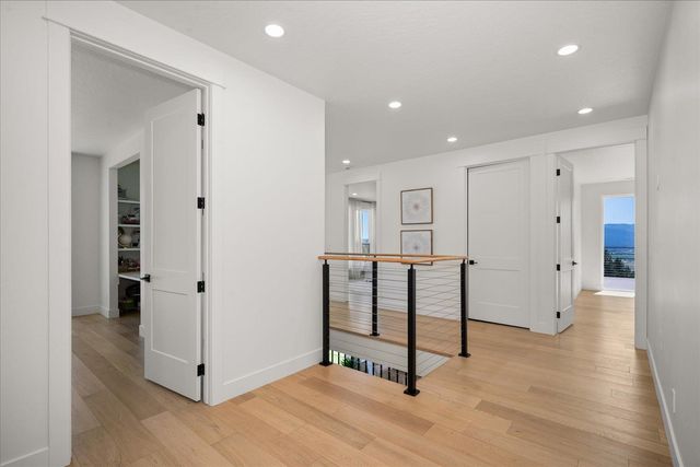 5825 N Del Rey Dr, Otis Orchards, WA 99027