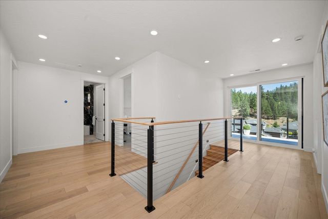 5825 N Del Rey Dr, Otis Orchards, WA 99027