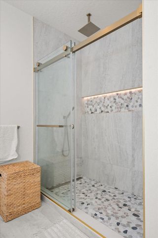 5825 N Del Rey Dr, Otis Orchards, WA 99027