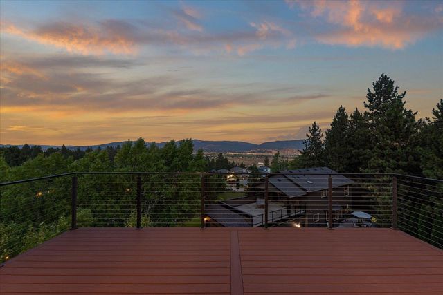 5825 N Del Rey Dr, Otis Orchards, WA 99027