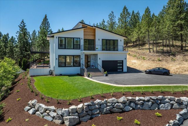 5825 N Del Rey Dr, Otis Orchards, WA 99027