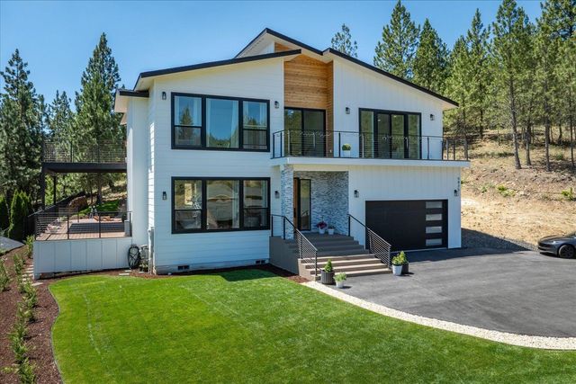 5825 N Del Rey Dr, Otis Orchards, WA 99027