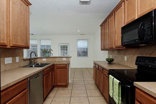 51 Wickerdale Place, The Woodlands, TX 77382