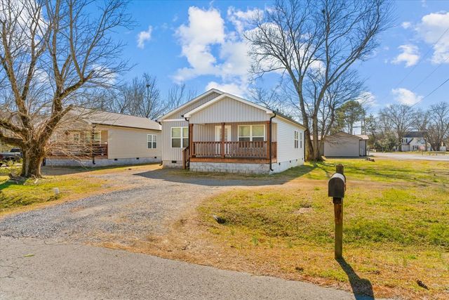4 W 5th Avenue, Chatsworth, GA 30705