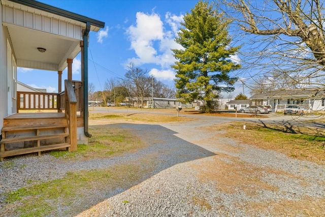 4 W 5th Avenue, Chatsworth, GA 30705