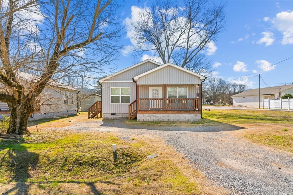 4 W 5th Avenue, Chatsworth, GA 30705