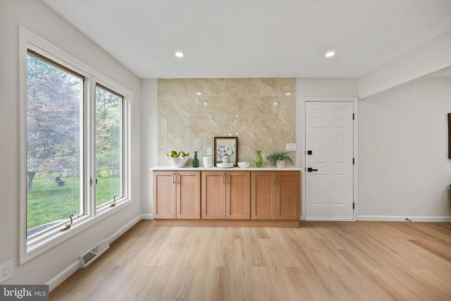 102 ROUTE 31 S, Pennington, NJ 08534