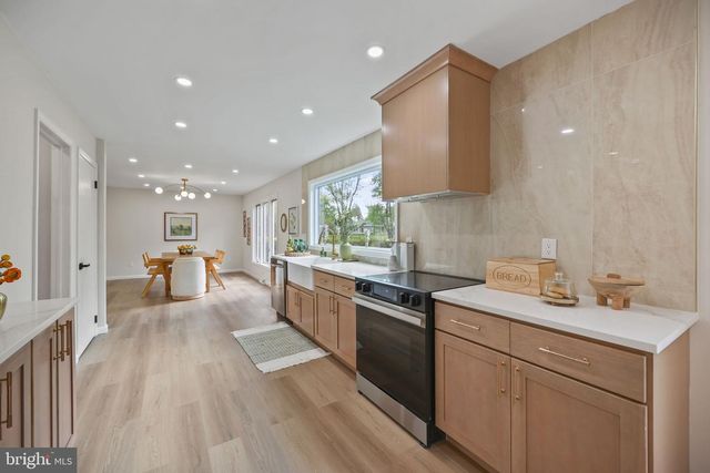 102 ROUTE 31 S, Pennington, NJ 08534