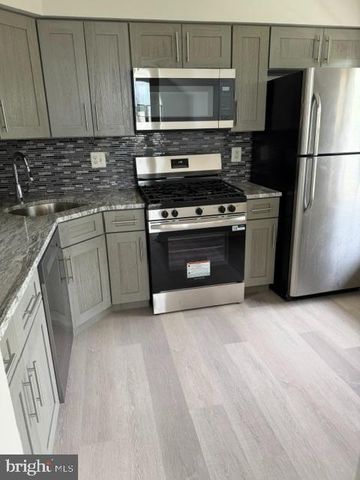 212 MILL RUN WEST, Hightstown, NJ 08520