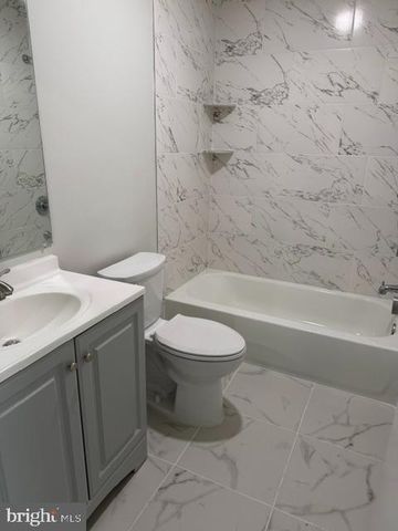 212 MILL RUN WEST, Hightstown, NJ 08520