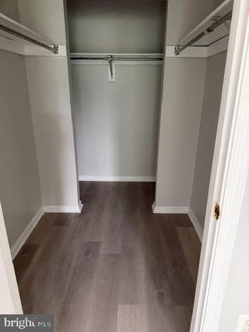 212 MILL RUN WEST, Hightstown, NJ 08520