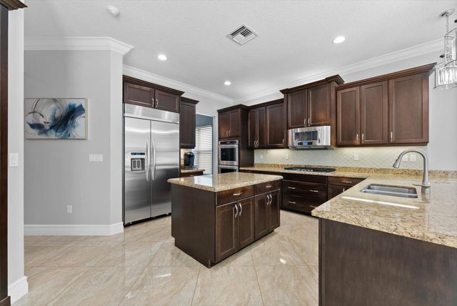 16945 Bridge Crossing Circle, Delray Beach, FL 33446